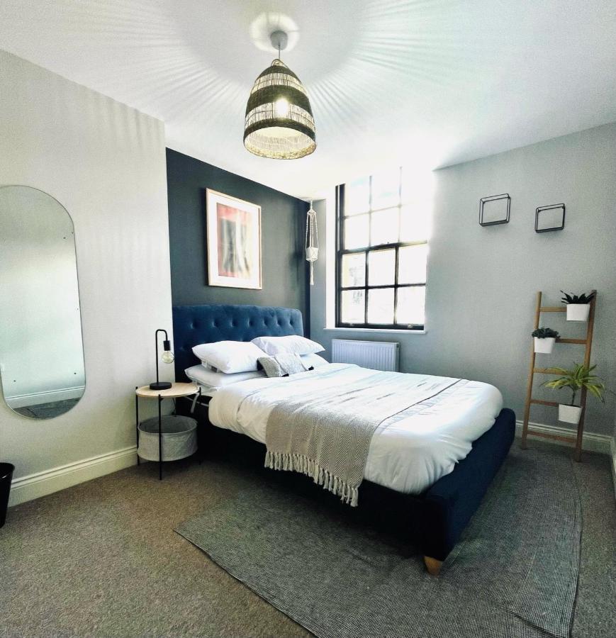 Wessex House - Cozy Town Centre Two Bedroom - Short Stroll To And Nightlife Apartment *