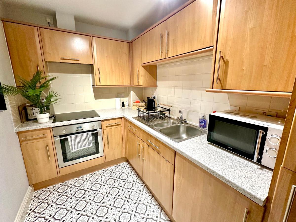 Apartment Wessex House - Cozy Town Centre Two Bedroom - Short Stroll To And Nightlife