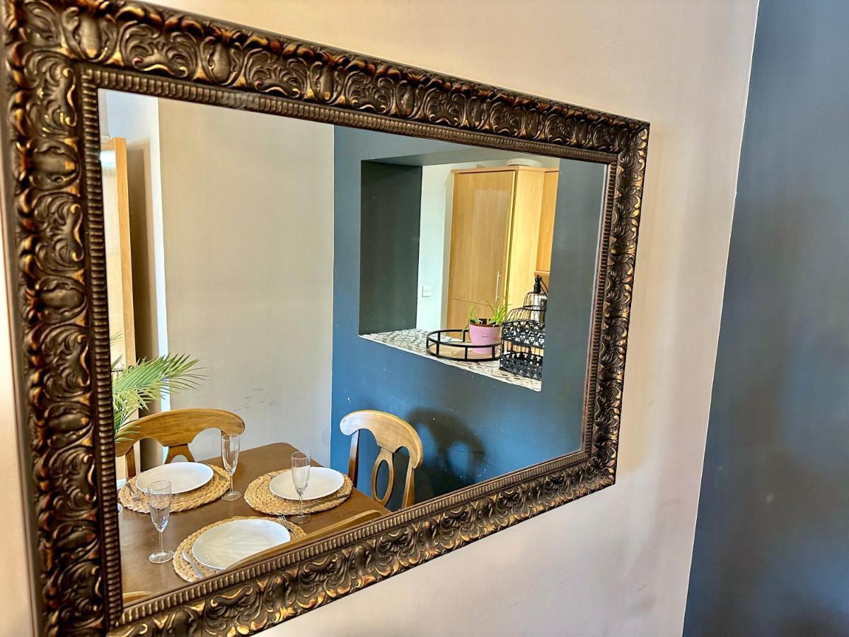 Wessex House - Cozy Town Centre Two Bedroom - Short Stroll To And Nightlife Apartment